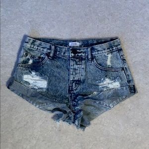 Blue acid washed distressed jean shorts - size 26